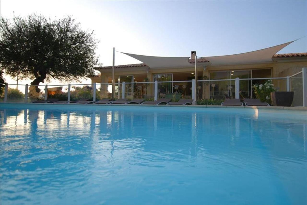 Location De Vacances Olivier Jardin Privatif Et Piscine Chauffee Partagee 卡尔维 外观 照片